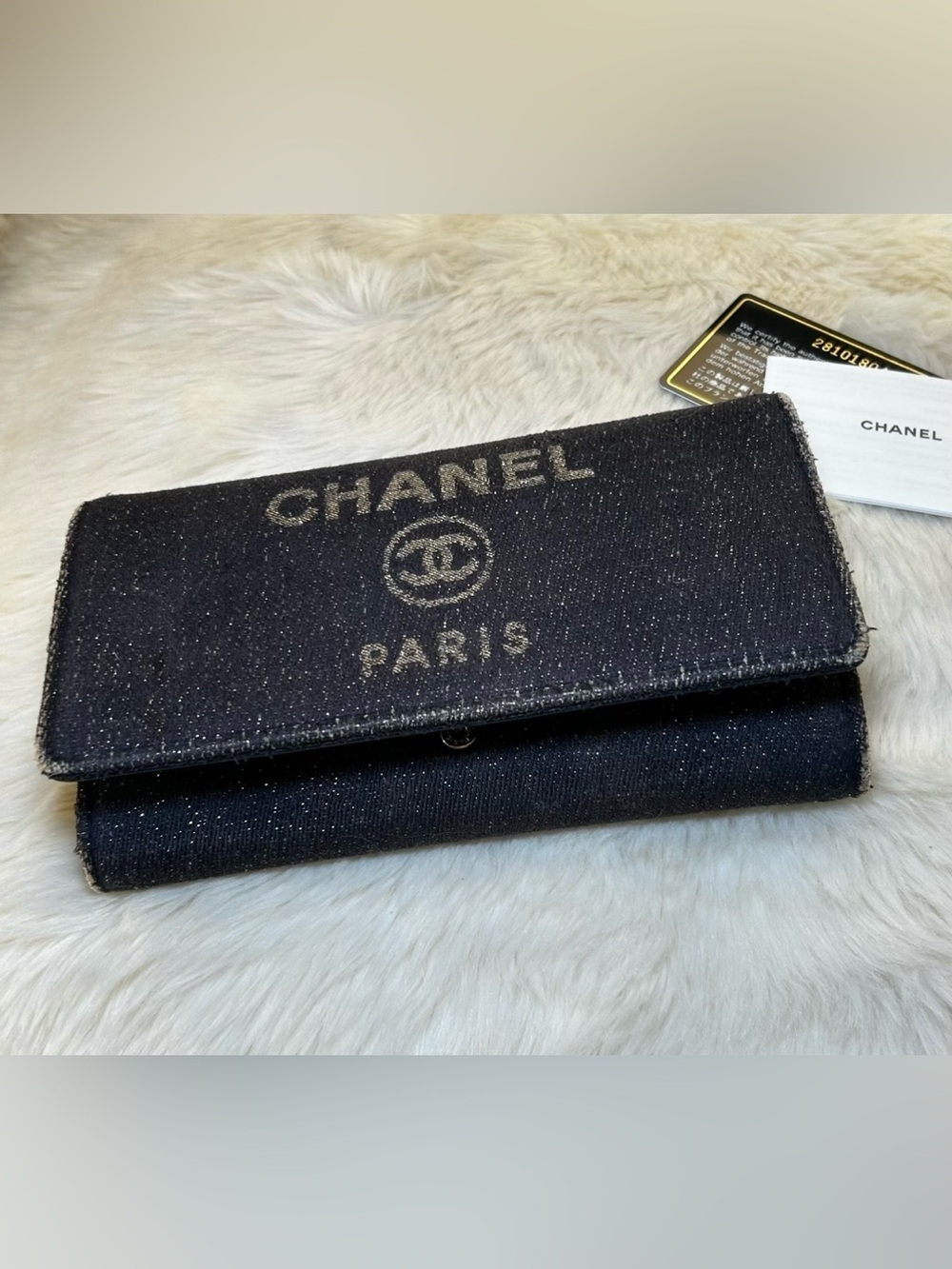CHANEL Deauville Navy Long Wallet - Picture 2 of 13